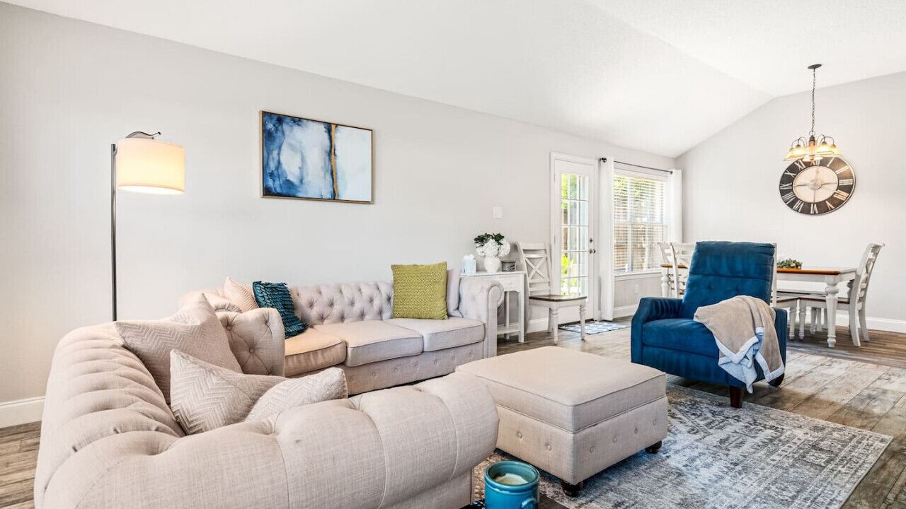 Photo of Livingroom in Highland Village