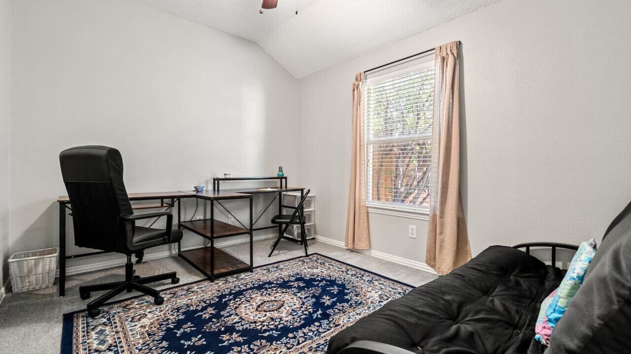 Photo of Livingroom in Highland Village