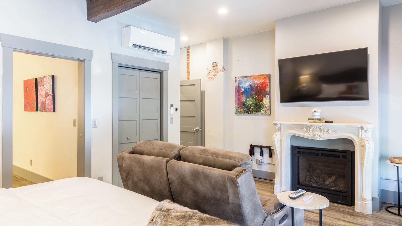 Photo of Bedroom in Roseburg