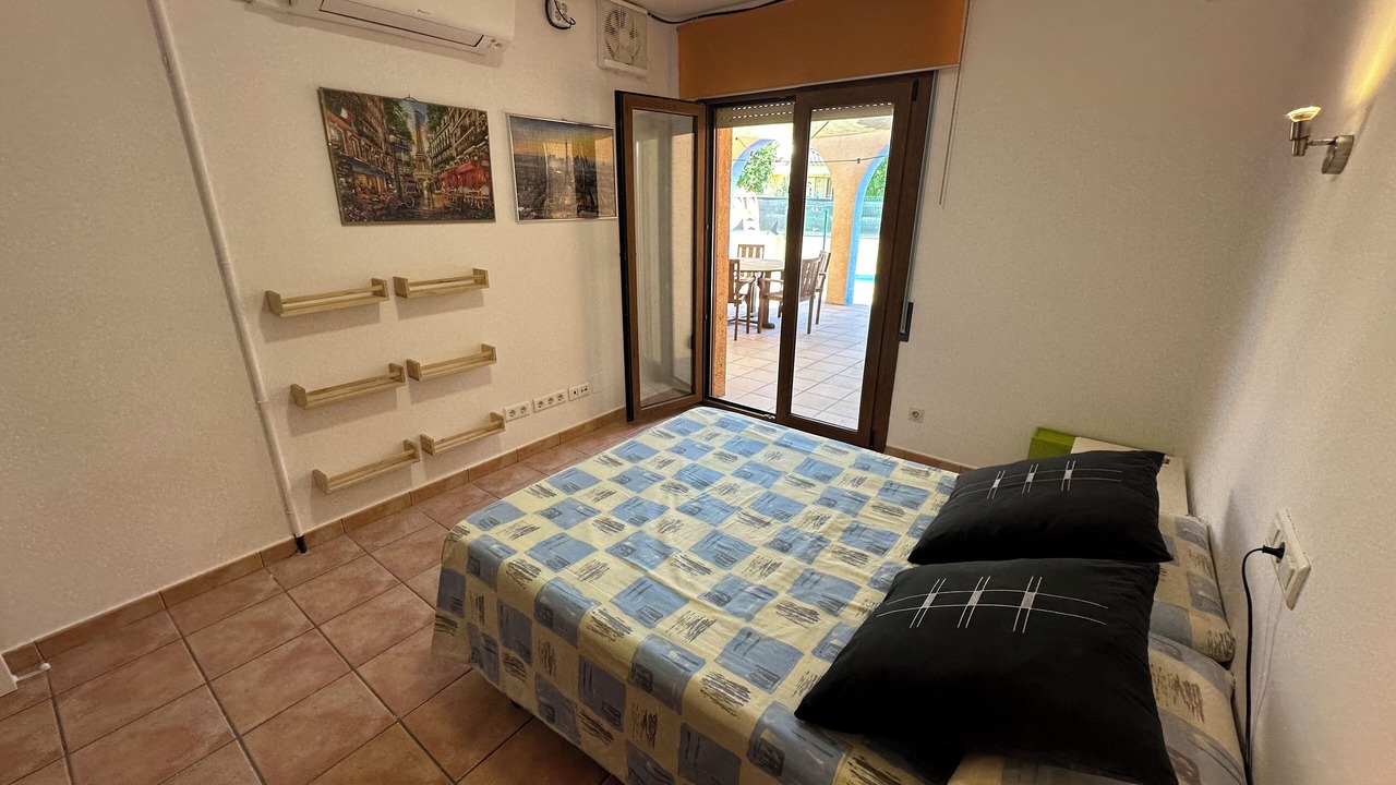 Photo of Bedroom in Pals