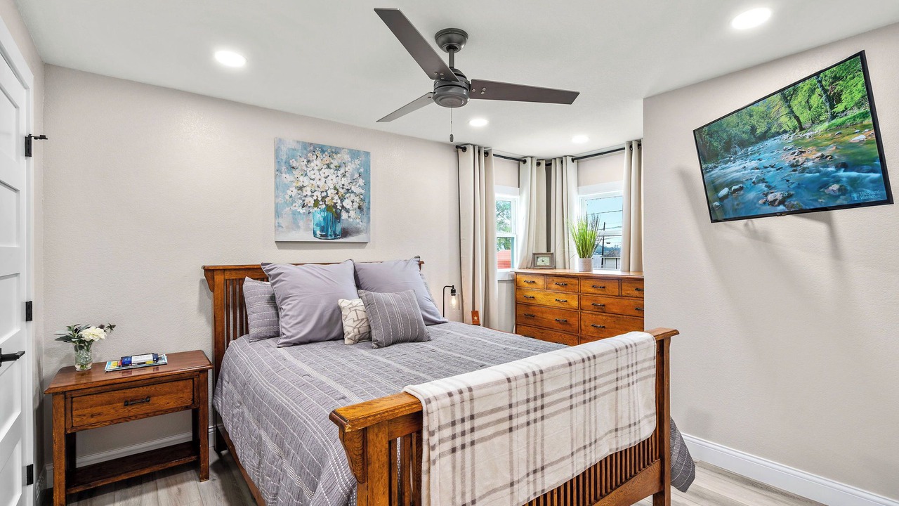Photo of Bedroom in Lone Star