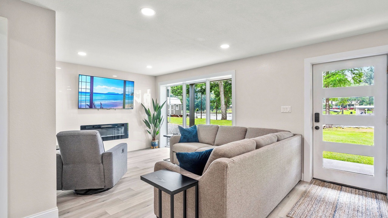 Photo of Livingroom in Lone Star