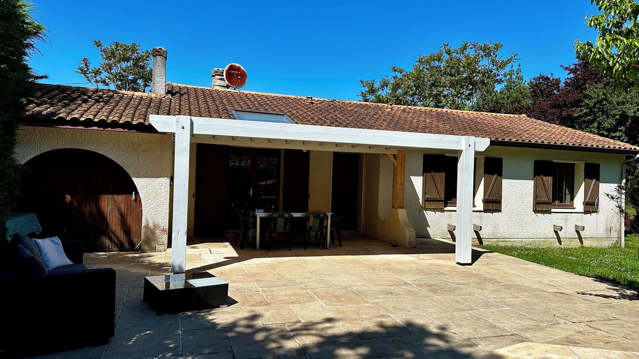 Photo of Outdoor in Jau-Dignac-et-Loirac