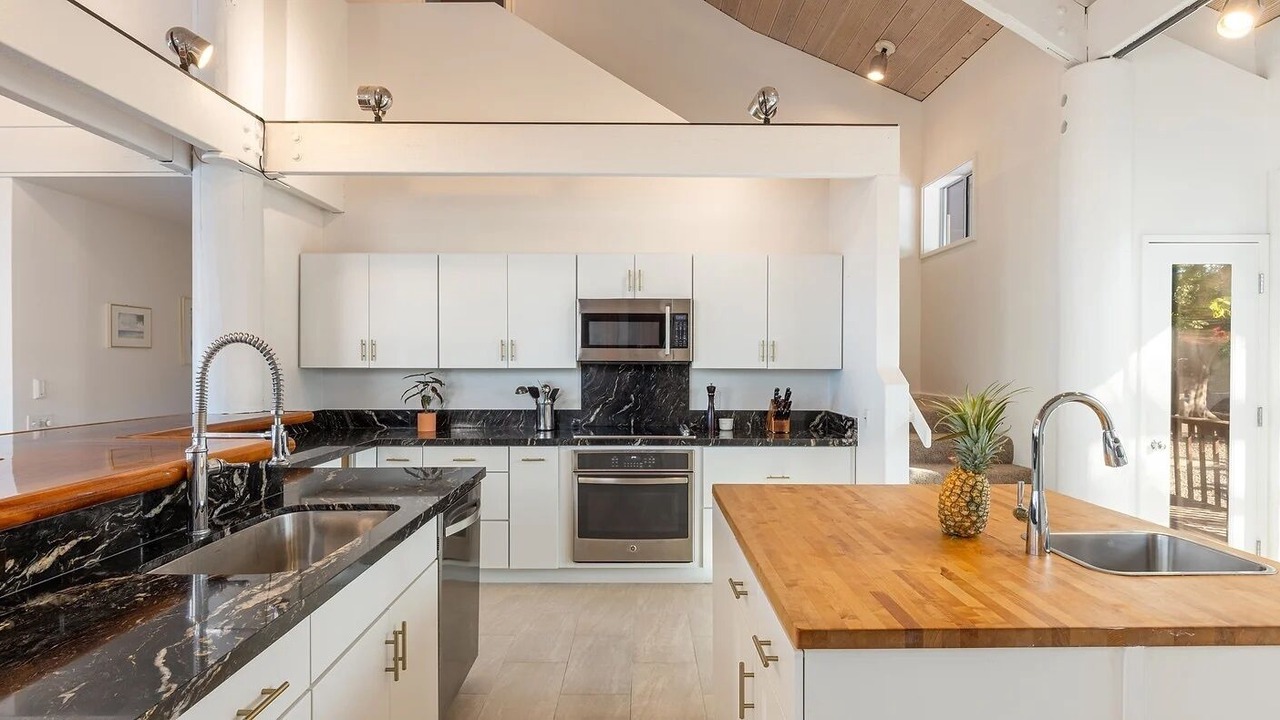 Photo of Kitchen in Kamuela