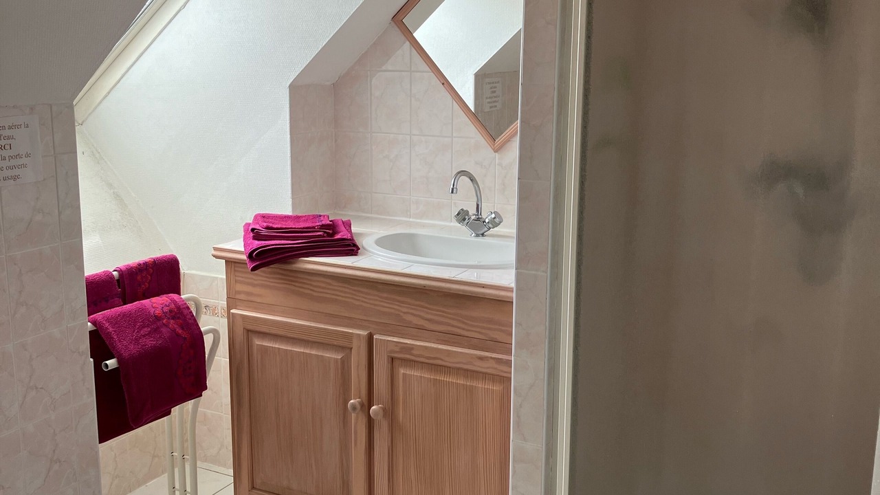 Photo of Bathroom in Guer