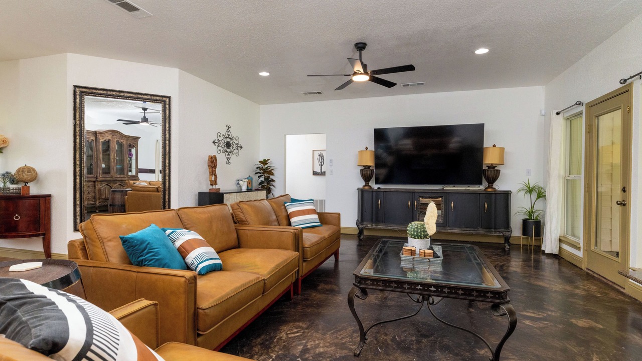 Photo of Livingroom in Van Alstyne