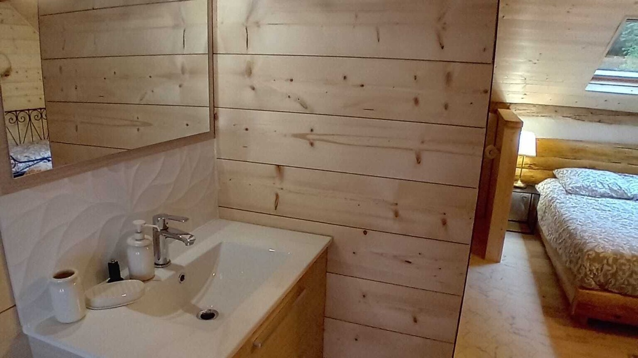 Photo of Bathroom in Couflens