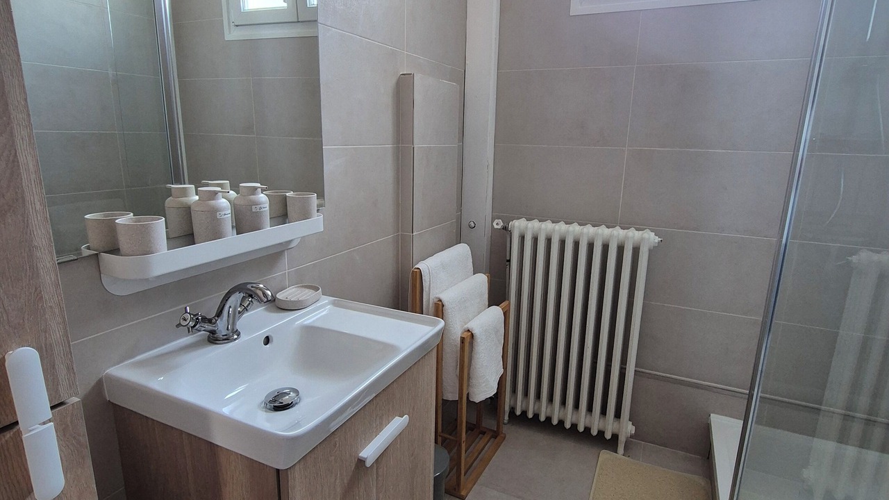 Photo of Bathroom in Calais