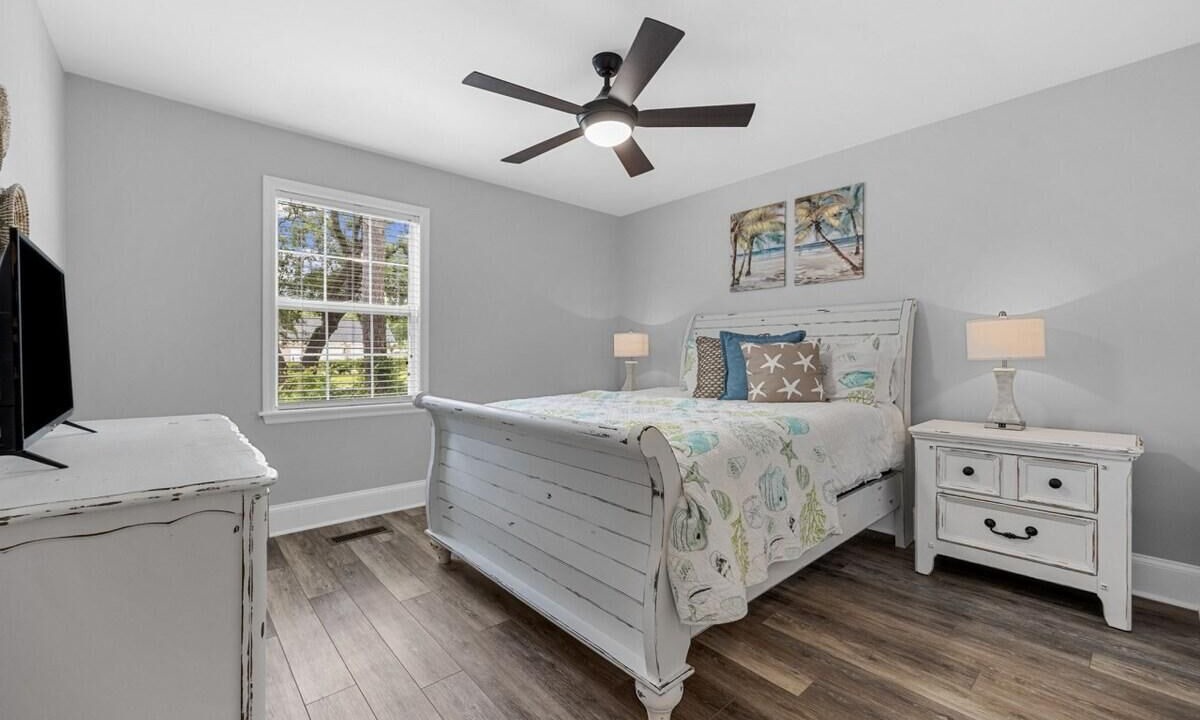 Photo of Bedroom in Little River