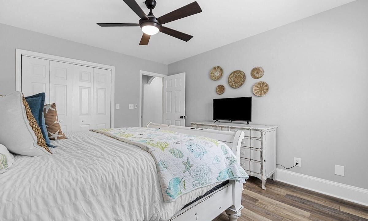 Photo of Bedroom in Little River