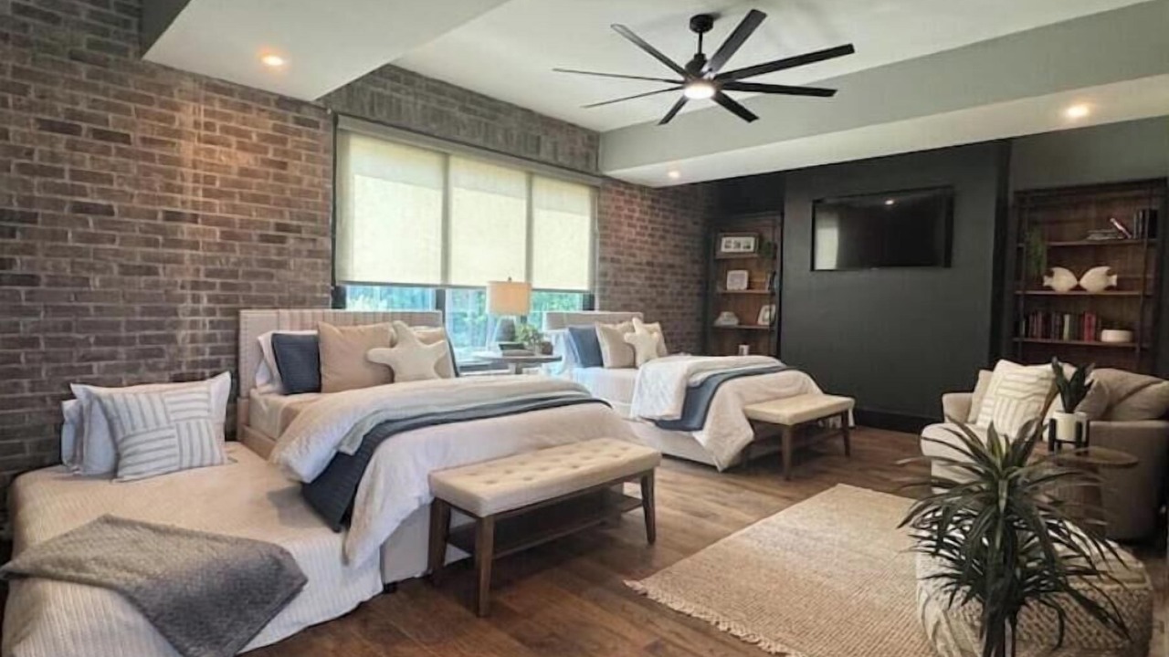 Photo of Bedroom in Midway