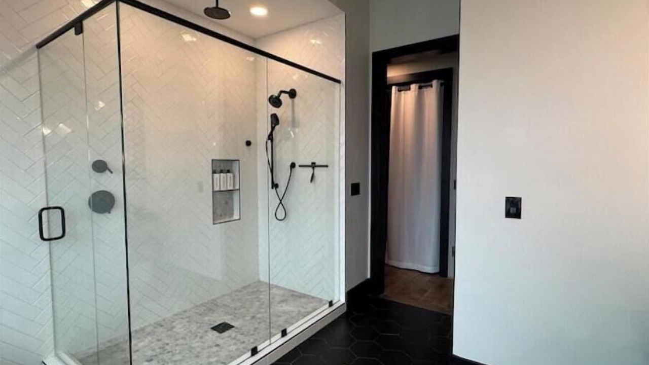 Photo of Bathroom in Midway