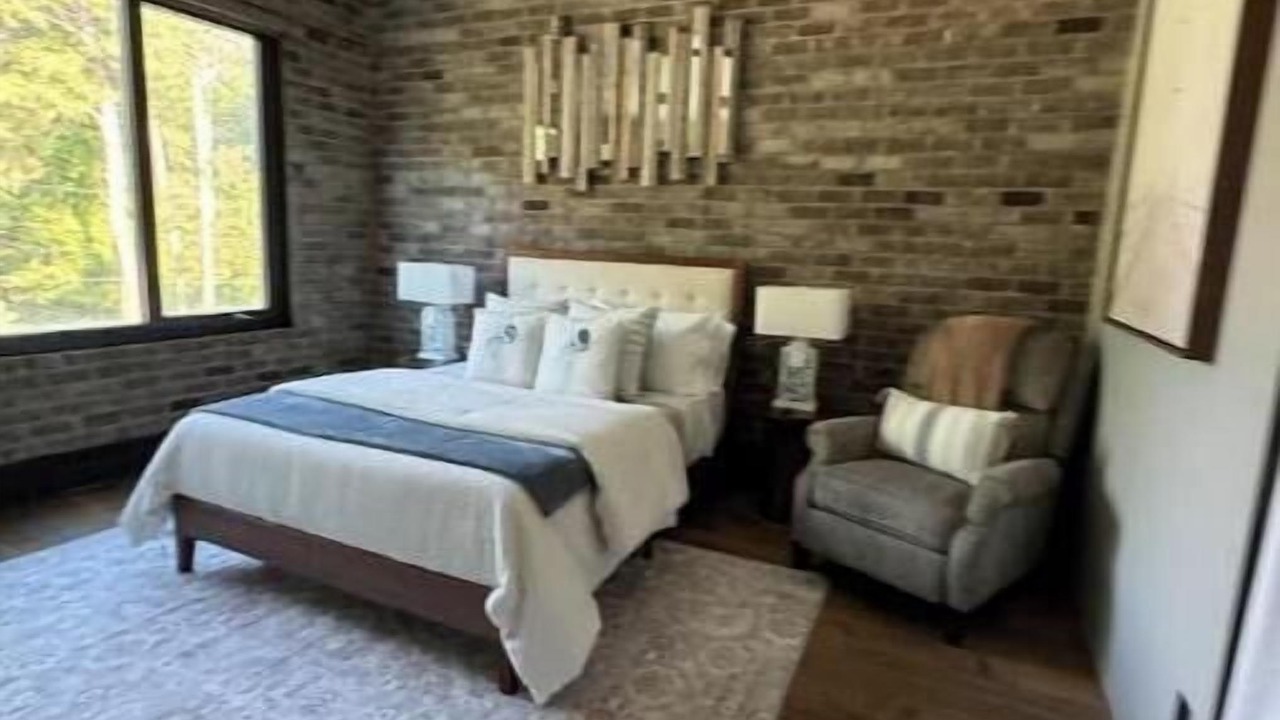 Photo of Bedroom in Midway