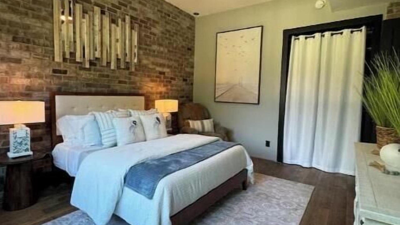 Photo of Bedroom in Midway