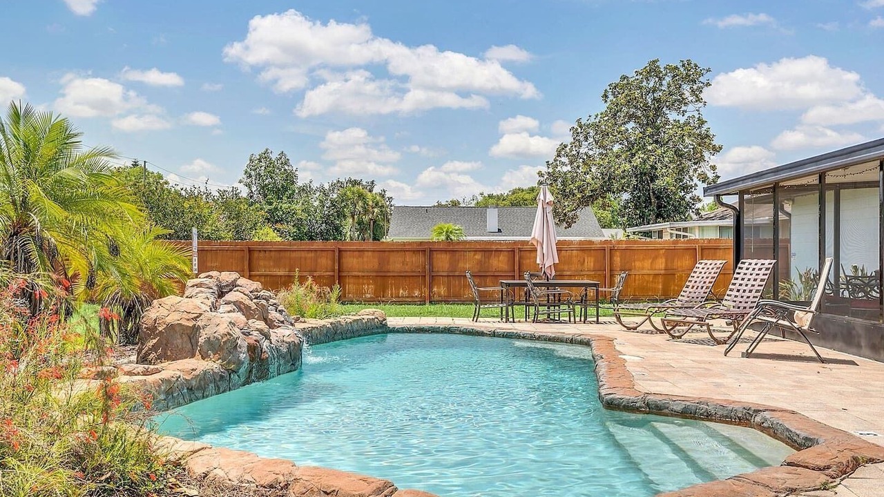 Photo of Outdoor in Goldenrod