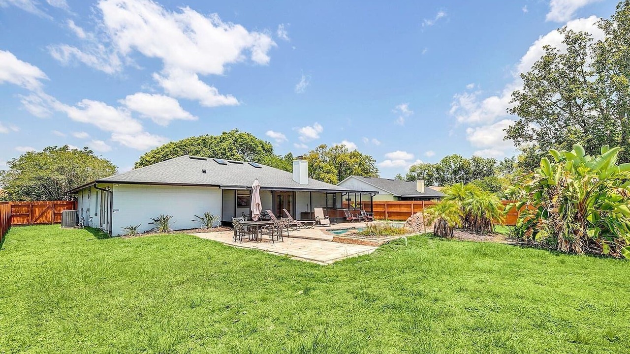 Photo of Outdoor in Goldenrod