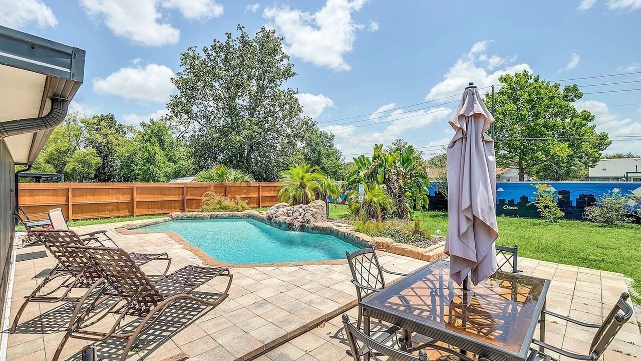 Photo of Outdoor in Goldenrod