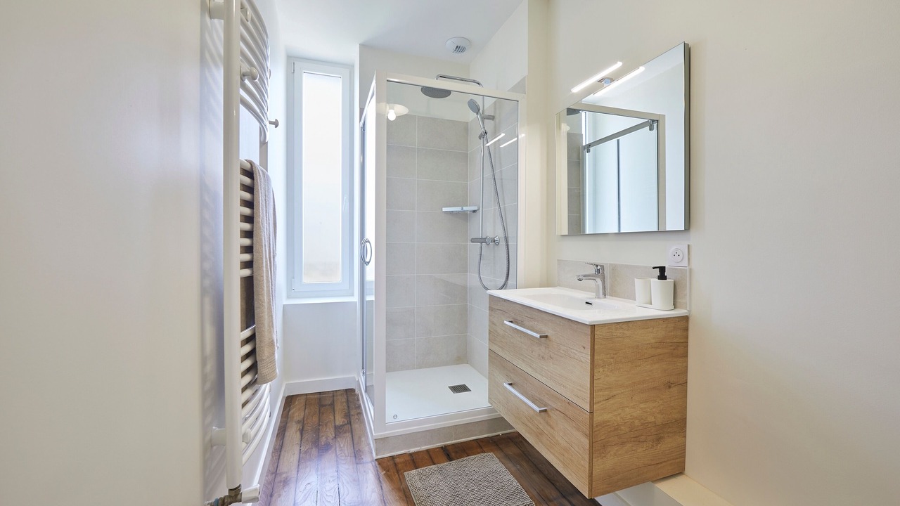 Photo of Bathroom in Lassy