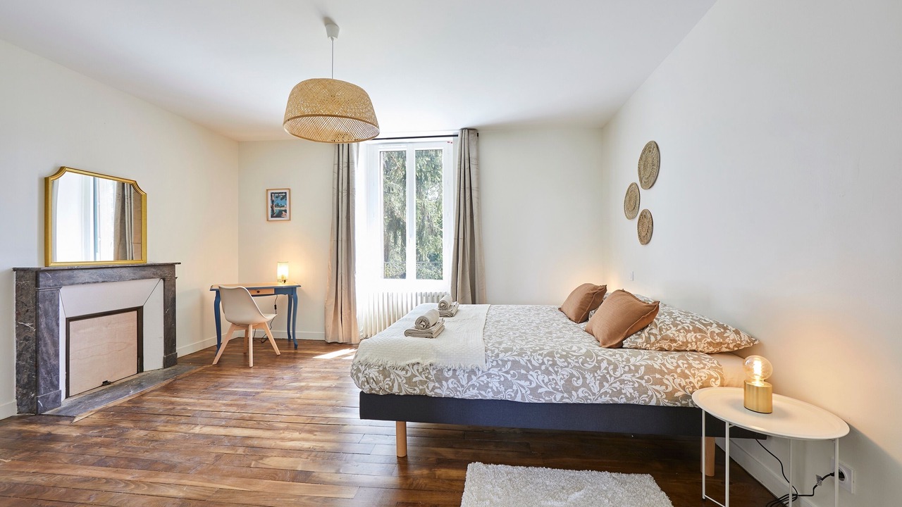 Photo of Bedroom in Lassy
