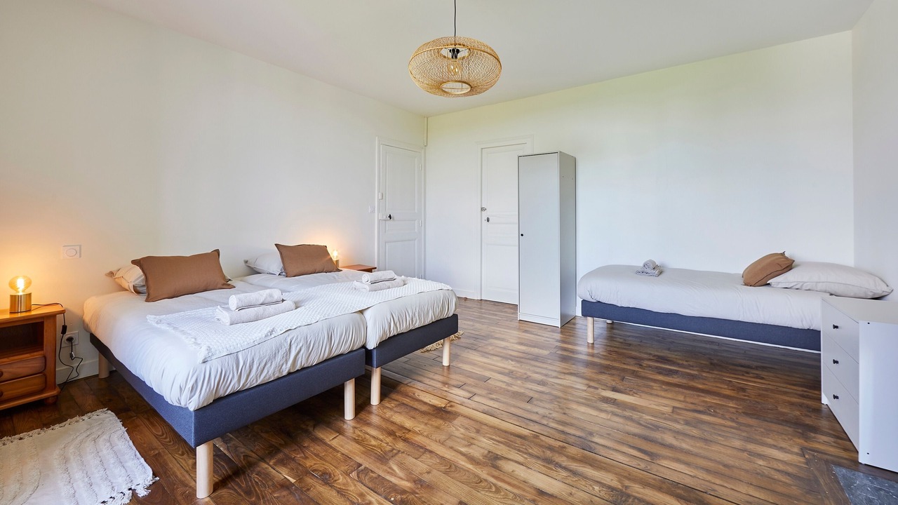 Photo of Bedroom in Lassy