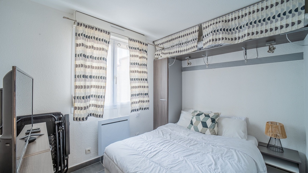 Photo of Bedroom in Les Hauts de Canet
