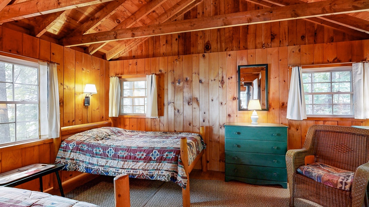 Photo of Bedroom in Northport