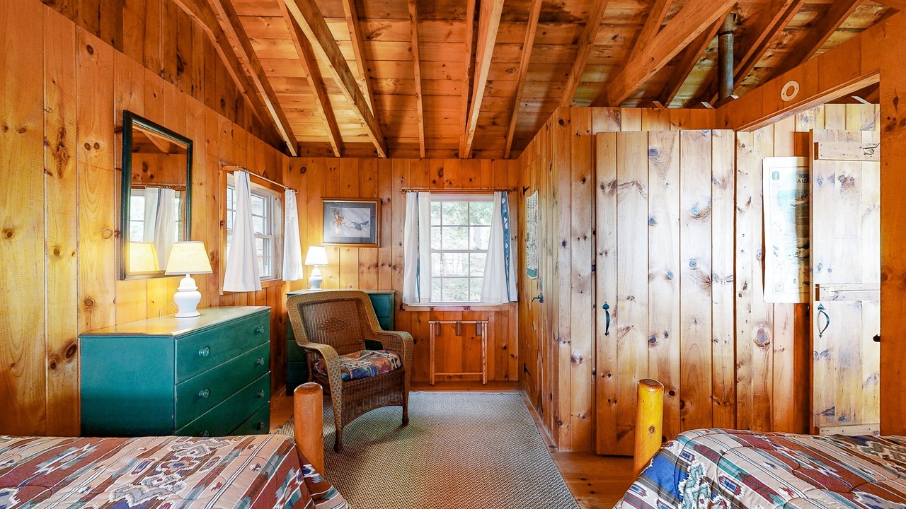 Photo of Bedroom in Northport