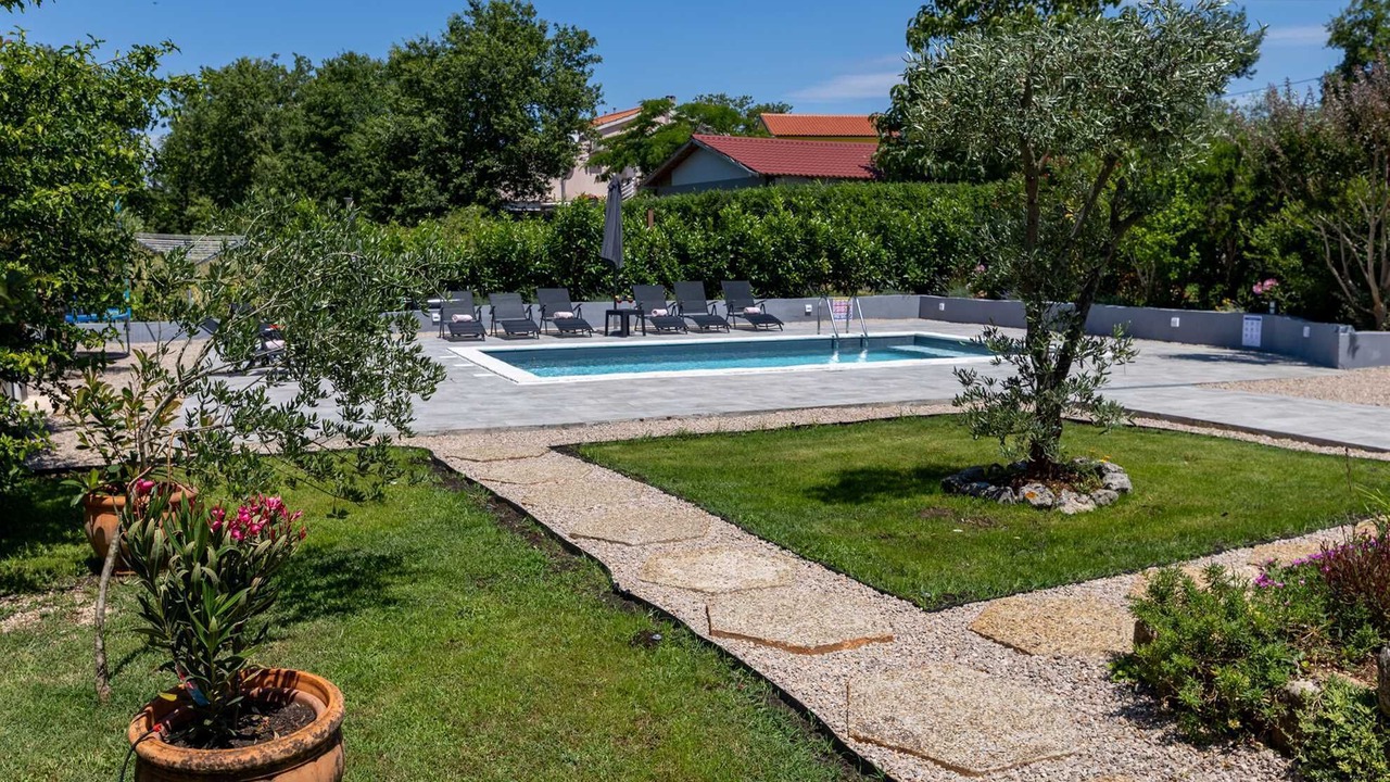 Photo of Outdoor in Brzac