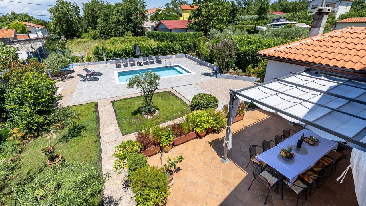 Photo of Outdoor in Brzac