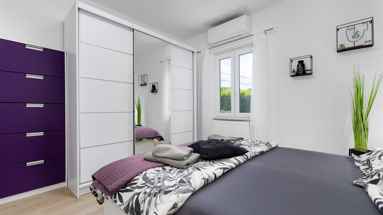 Photo of Bedroom in Brzac
