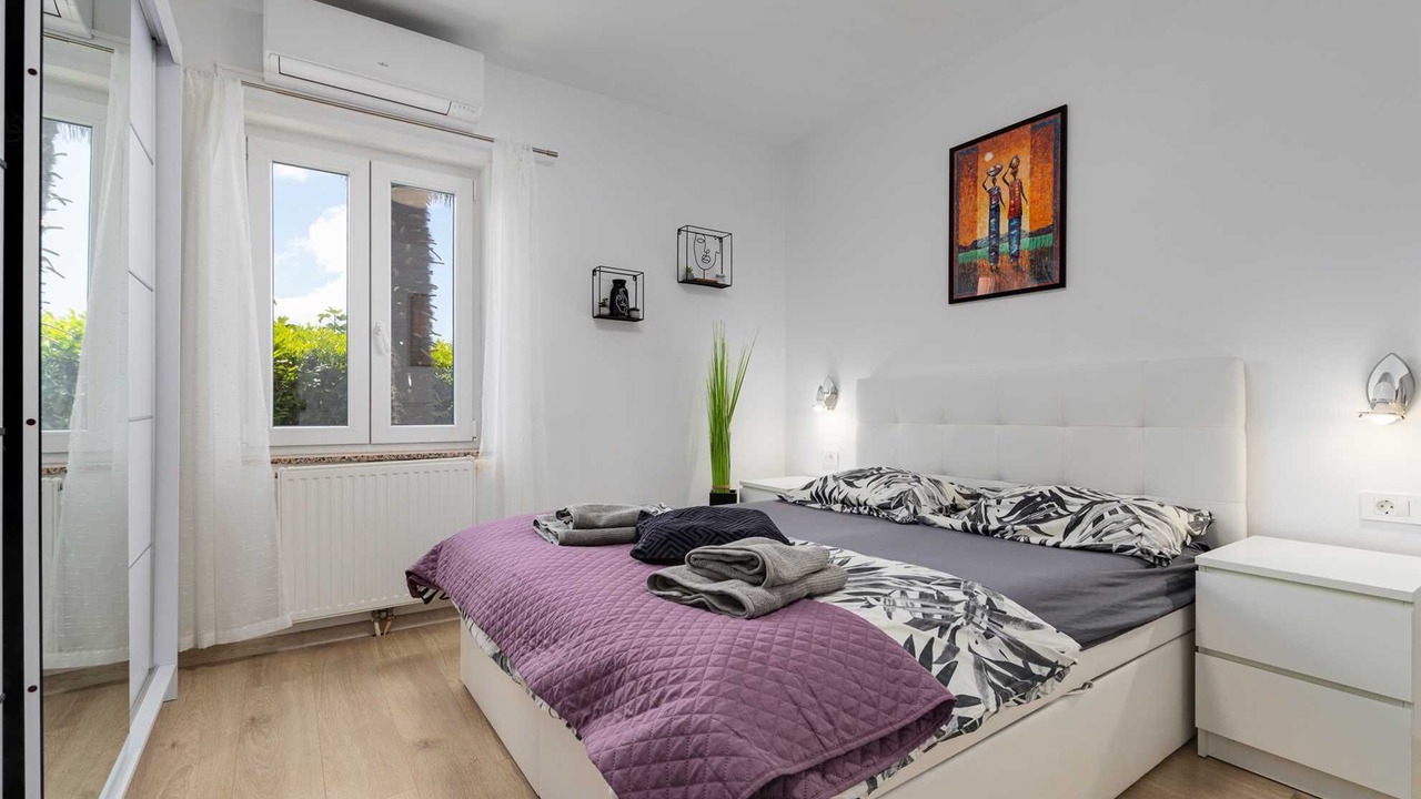Photo of Bedroom in Brzac