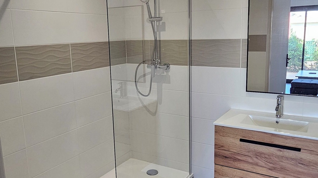 Photo of Bathroom in Gabian