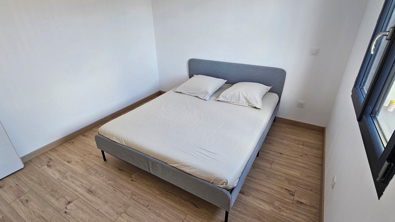 Photo of Bedroom in Gabian