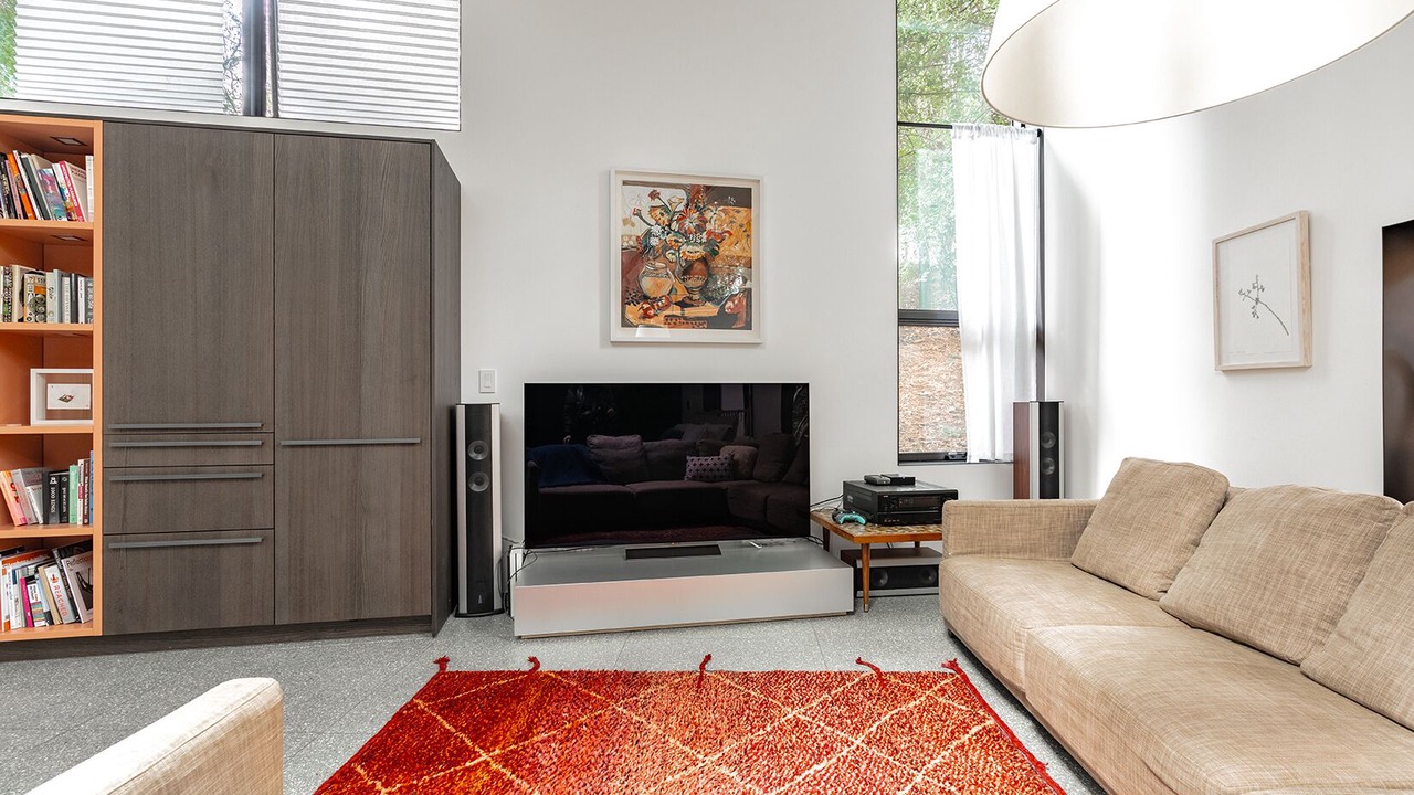 Photo of Livingroom in West Bellevue