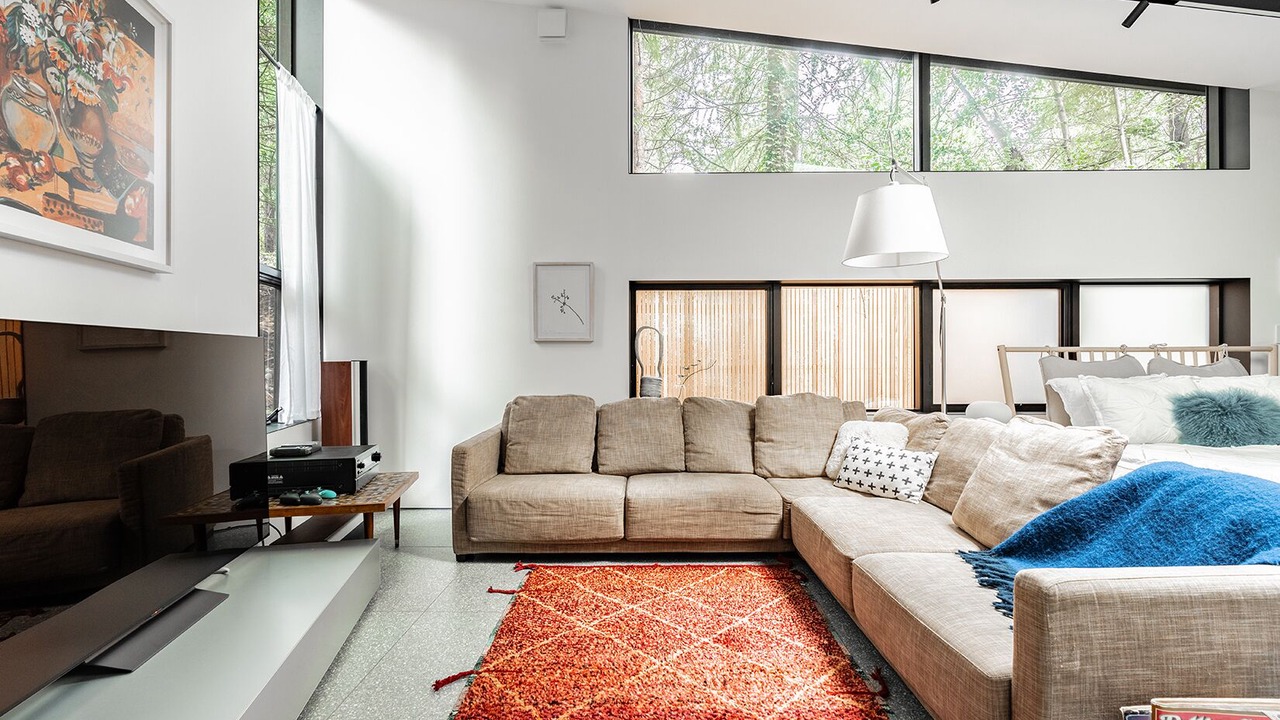 Photo of Livingroom in West Bellevue