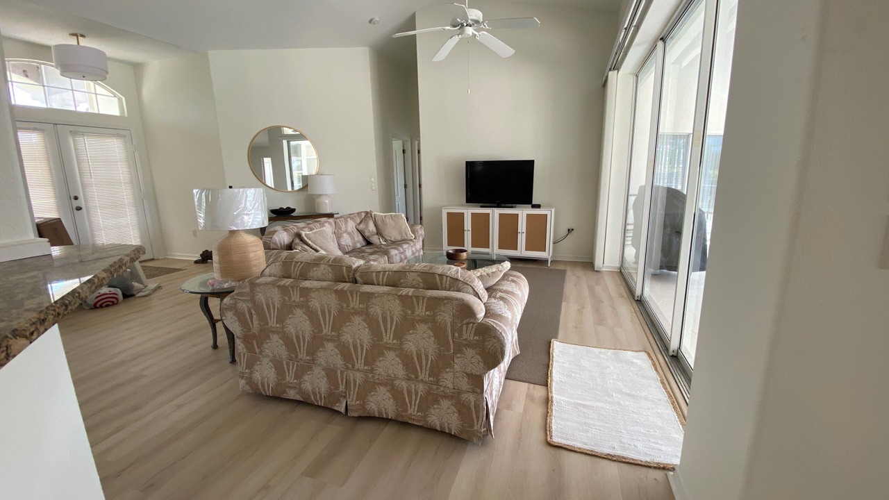 Photo of Livingroom in White Marsh