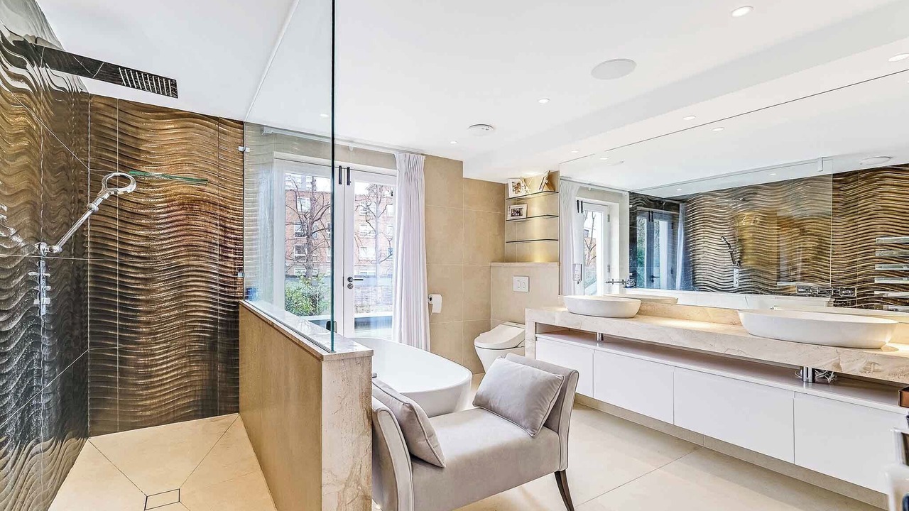 Photo of Bathroom in Westbourne Green