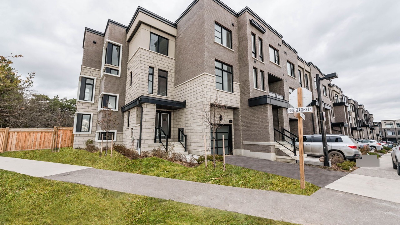 Photo of Outdoor in Pickering
