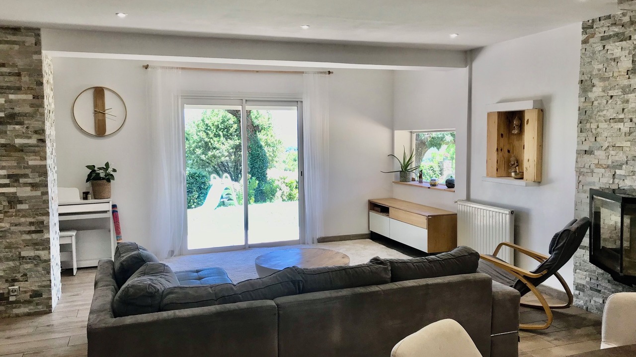 Photo of Livingroom in Saint-Georges-les-Bains