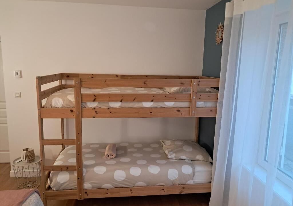Photo of Bedroom in Pontorson