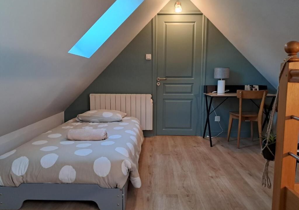 Photo of Bedroom in Pontorson