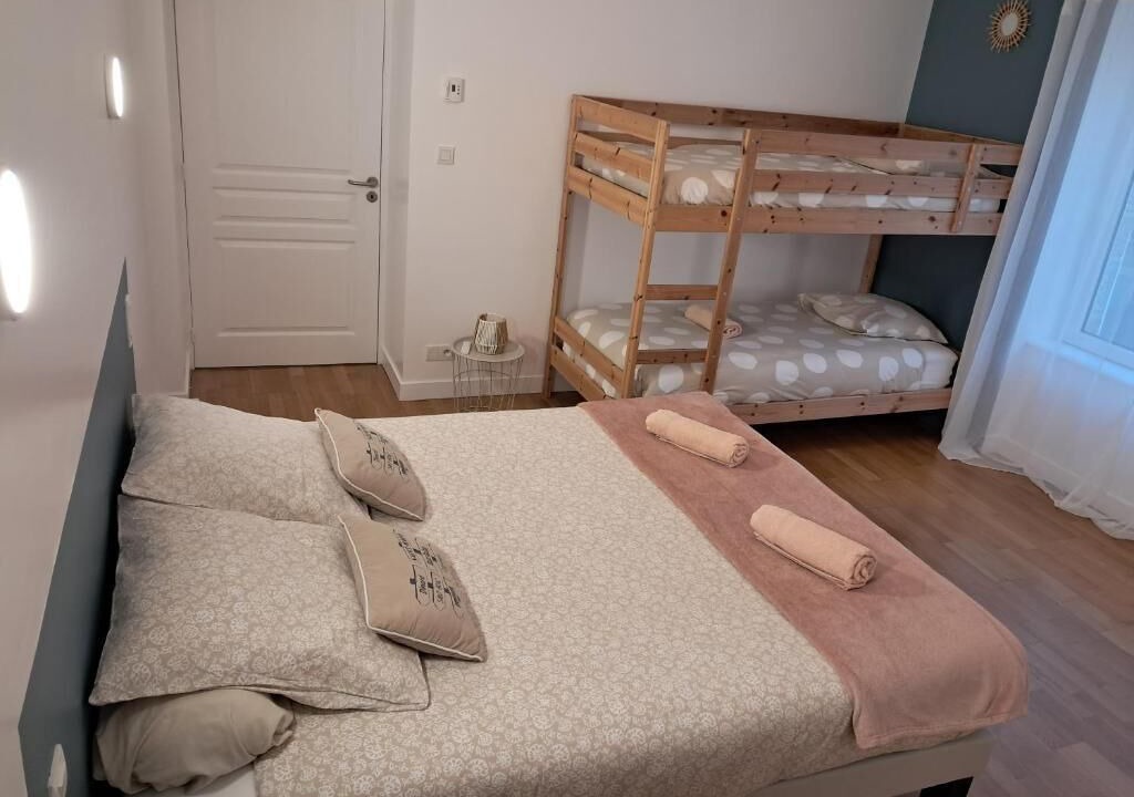 Photo of Bedroom in Pontorson