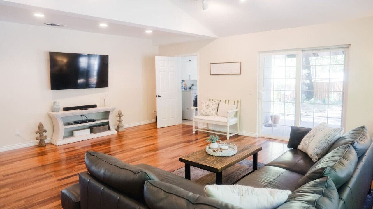 Photo of Livingroom in Cedar Ridge