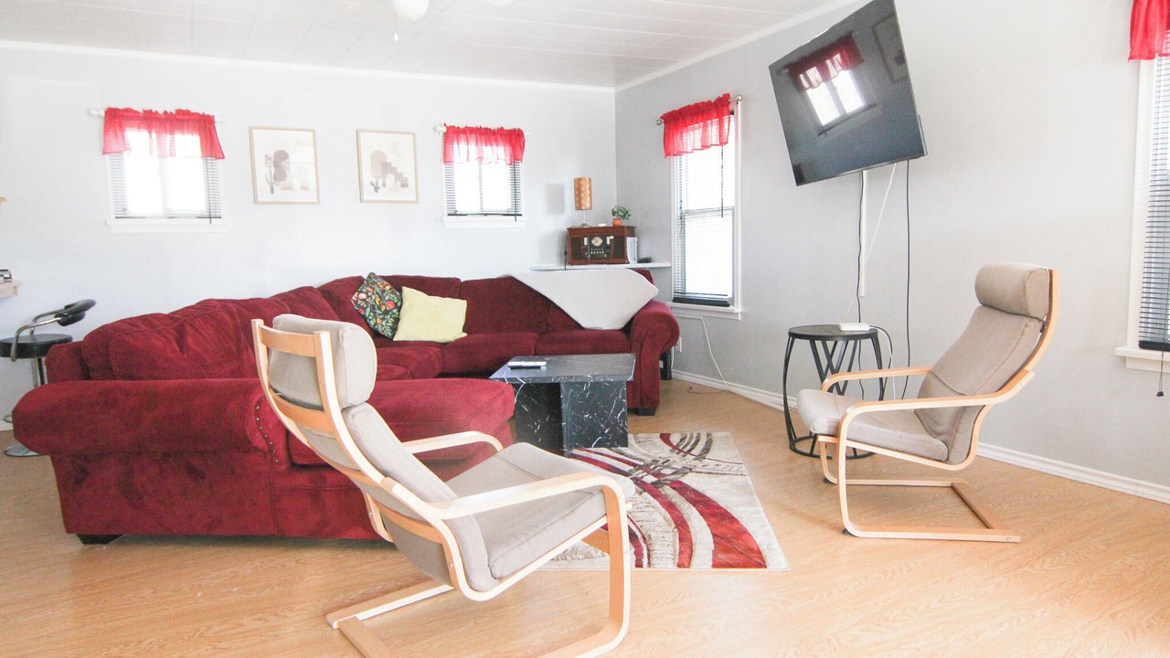 Photo of Livingroom in Chippawa
