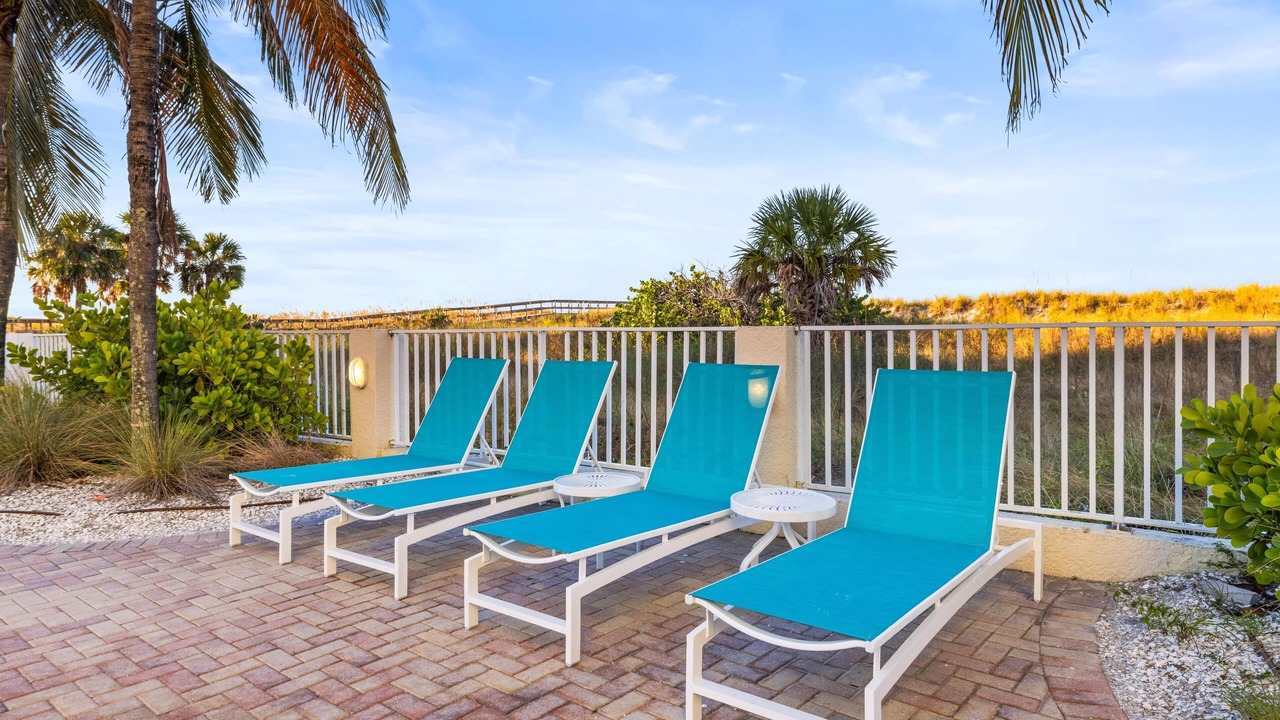 Photo of Patio Balcony in Treasure Island