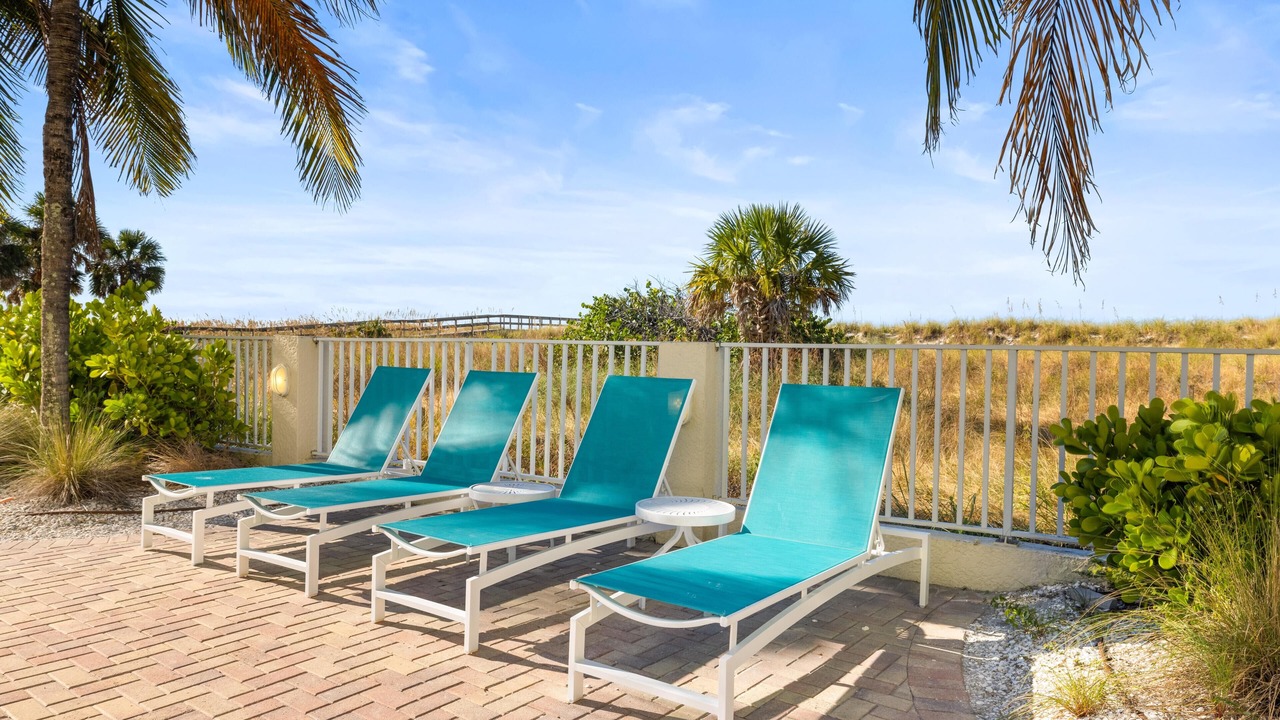 Photo of Patio Balcony in Treasure Island