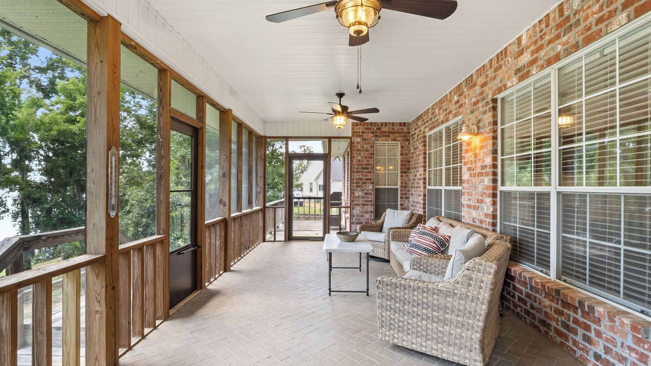 Photo of Patio Balcony in Negreet