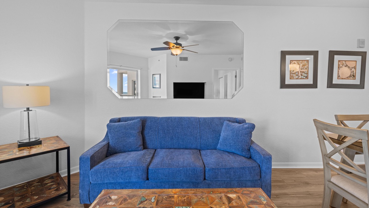 Photo of Livingroom in Treasure Island