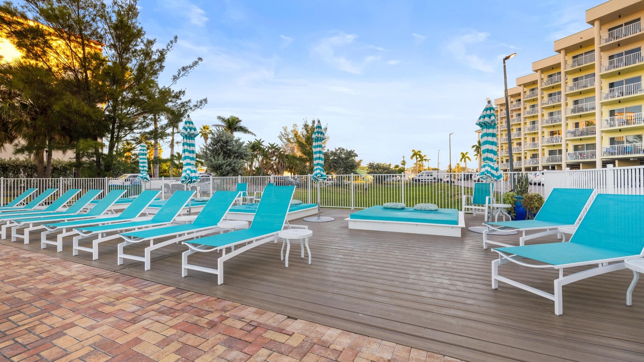 Photo of Patio Balcony in Treasure Island