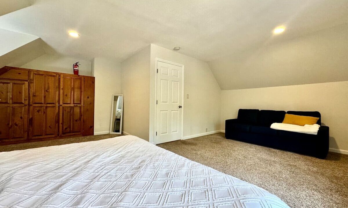 Photo of Bedroom in Pollock Pines